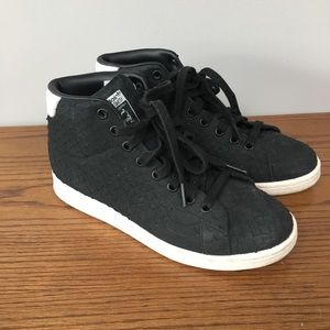 Stan Smith hi tops. Size 7